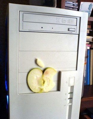 apple-logo-aus-apfel-ausgeschnitten.jpg