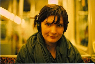 julie ubahn headphones Kopie.jpg